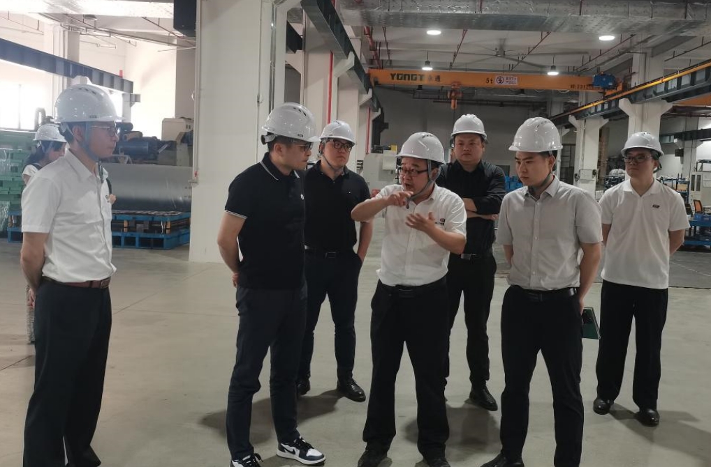 遵义长沙市岳麓高新技术产业开发区管理委员会一行莅临捷瞬考察学习
